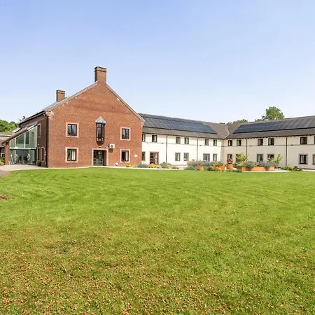 Jubilee Ground-floor Double Bedroom *